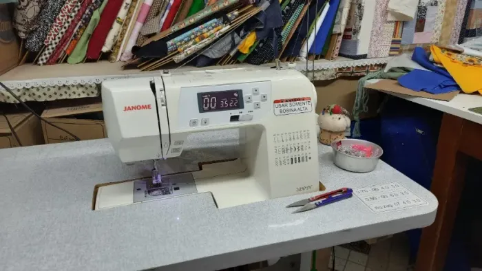 Maquina domestica Janome 2030DC