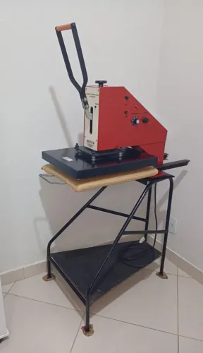 Máquina de Estampar Camisetas Shigueto