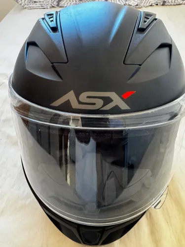 Vendo capacete super novo.