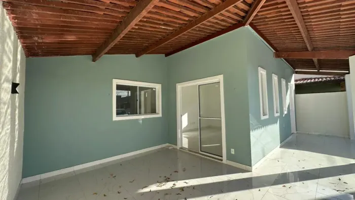 CASA EM CONDOMÍNIO FECHADO NA AV. MARIA LACERDA