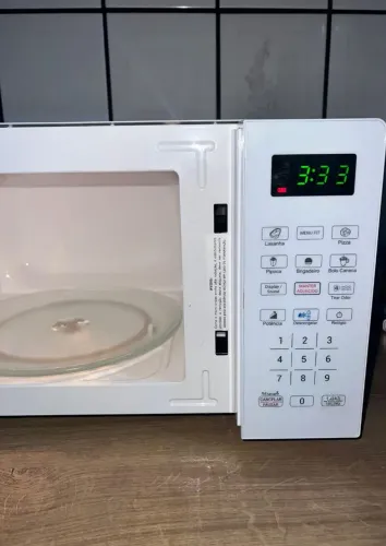 Vendo microondas semi novo