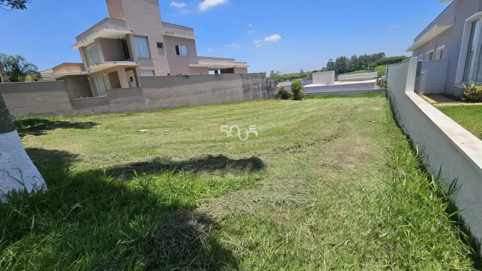 Excelente terreno em condomínio à venda no condomínio Palmeiras Imperiais com 577,22m² de