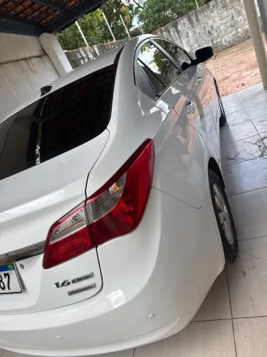 Hyundai HB20S C.style/c.plus1.6 Flex 16V Aut. 4P 2015