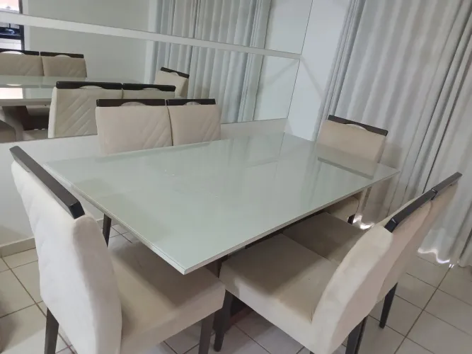 Mesa com tampo de vidro 0,90 x 1,80
