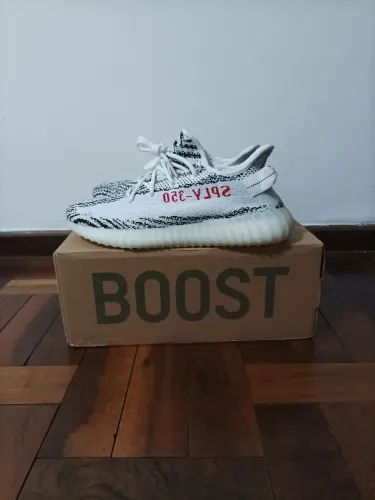 Yeezy boost 350 zebra
