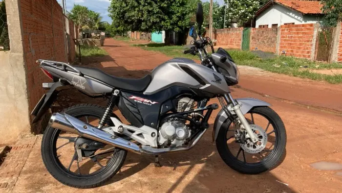 Honda Fan 160, conservada!