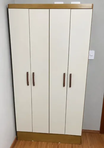 Armário Multiuso 4 portas