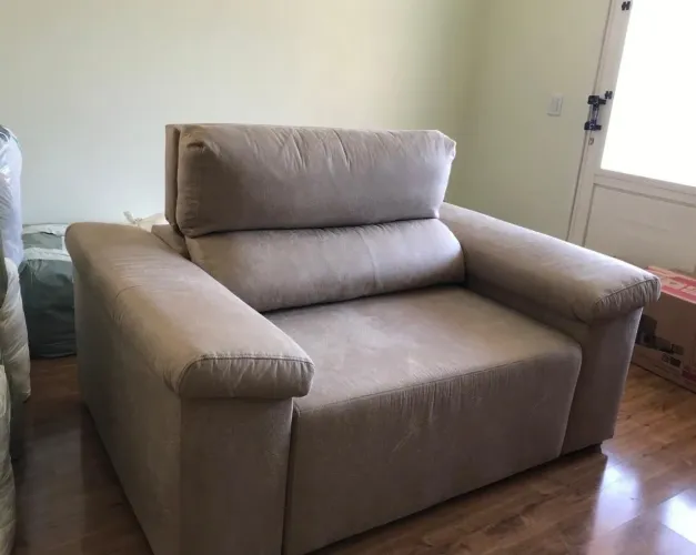 [PRA VENDER RÁPIDO] Sofá 2 lugares retrátil com mola ensacada