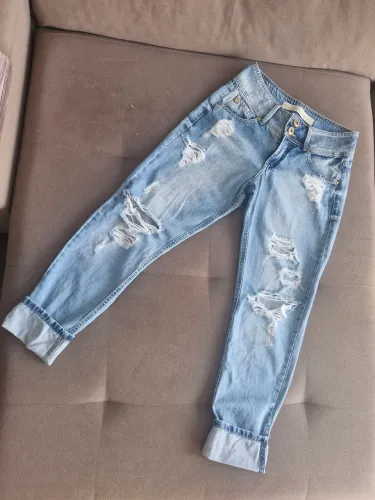Calça jeans destroyed Cláudia Rabelo