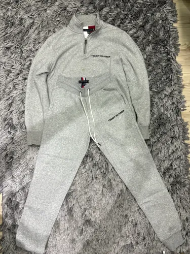 CONJUNTO TOMMY