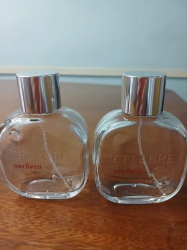 Vidros perfume vazio