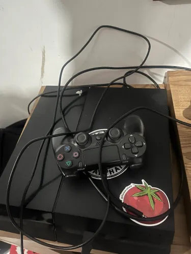 PS4 slim 1TB
