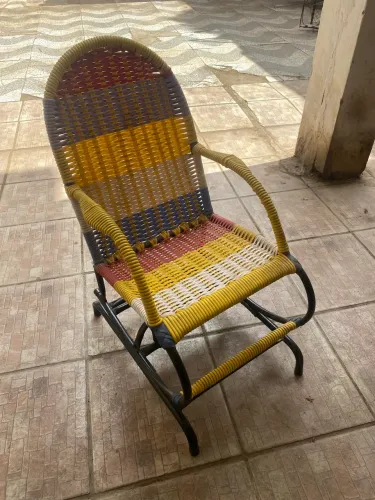 Cadeira de balanço infantil