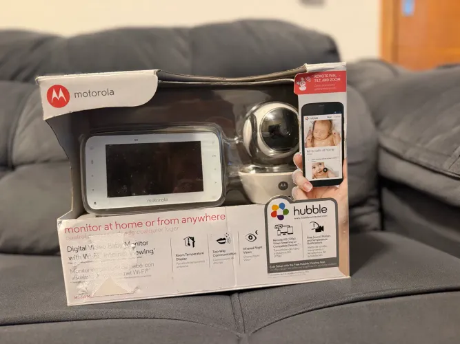 Babá Eletrônica Motorola MBP854 Connect Wi-Fi com Monitor 4,3? e Câmera HD - Nova