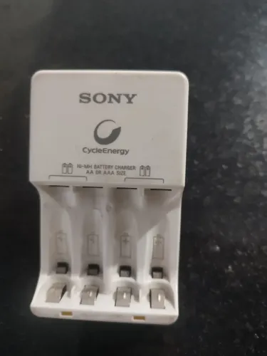 Carregador De Pilhas Aa Sony Cycleenergy Bcg-34hh (Usado)