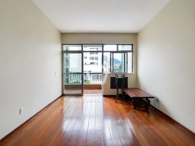 Rua Carlos Vasconcelos, 121 - Tijuca