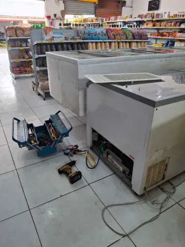 Geladeira balcao frios