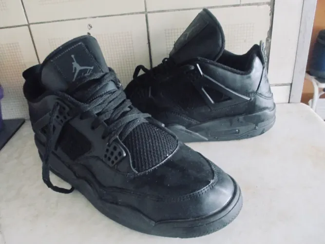 Tênis Nike Air Jordan Flight. ?42