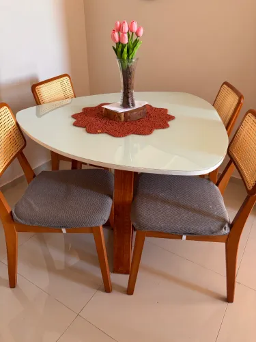 MESA DE MADEIRA MACIÇA FORMATO ORGÂNICO