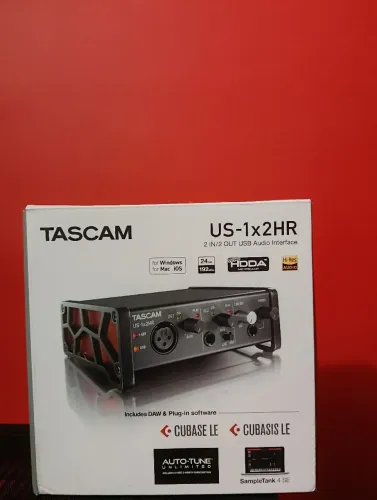 Interface de áudio TASCAM US-1x2HR