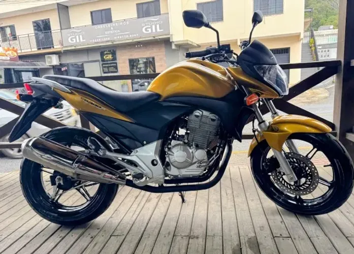 CB 300R - LINDA MOTO!