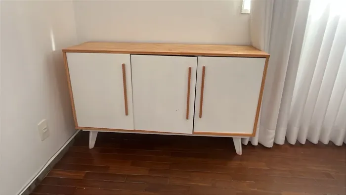Buffet 3 Portas em Pinus com Portas Brancas