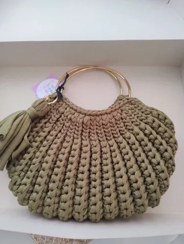Bolsa de mão crochê feita a mão