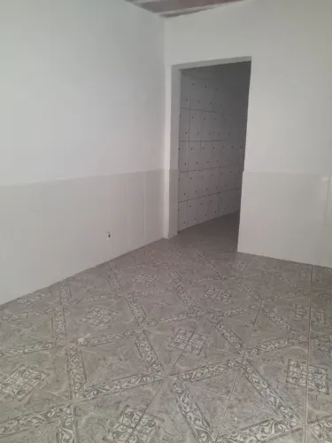 Aluga- se casa !