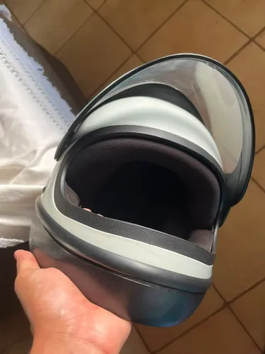 Capacete automático