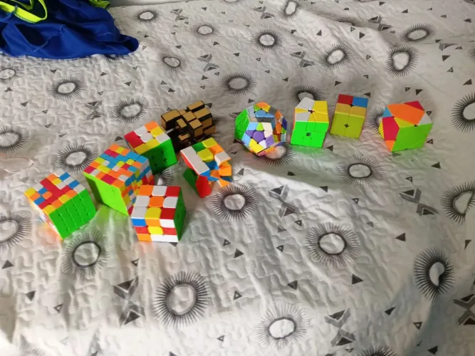 Coleção de cubos magicos