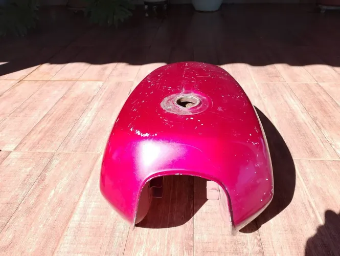 Vendo tanque e rabeta da CBX 750 Originais
