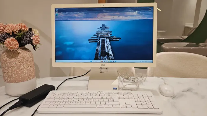 Computador All-in-One LG 22" - Windows 11