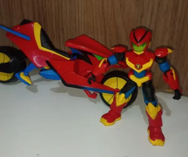 Boneco Articulado e Moto Axel Power Players