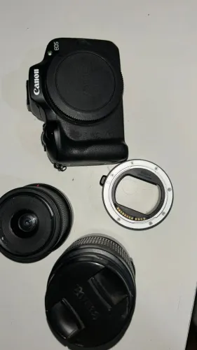 Camera Canon r100