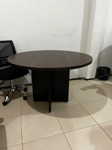 Mesa Redonda (Perfeito Estado)