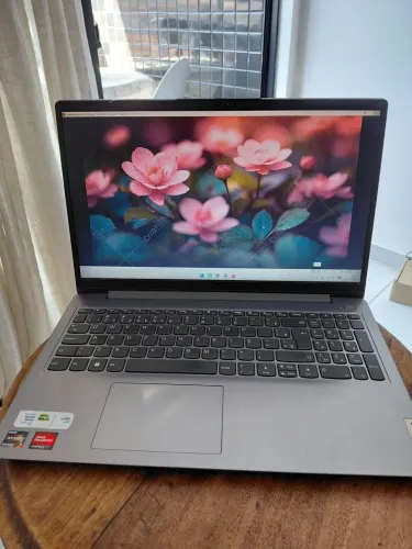 Desapegando Notebook Lenovo Idealpad 3 - AMD Ryzen 7 - Rápido e Excelente estado