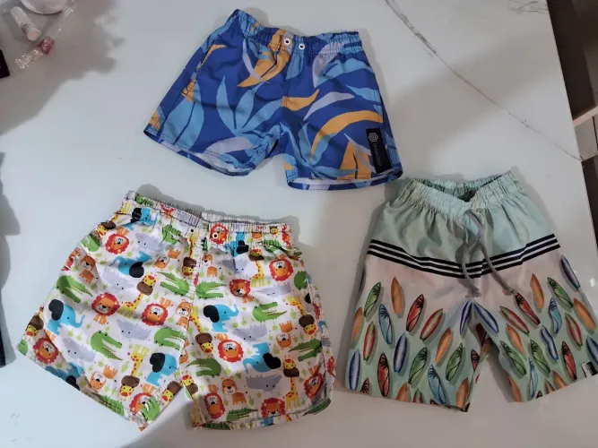 Bermuda infantil semi nova 4/6 anos
