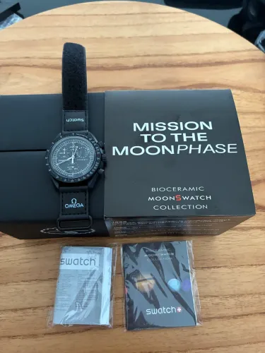 Moonswatch Mission to the Moonphase - Omega x Swatch