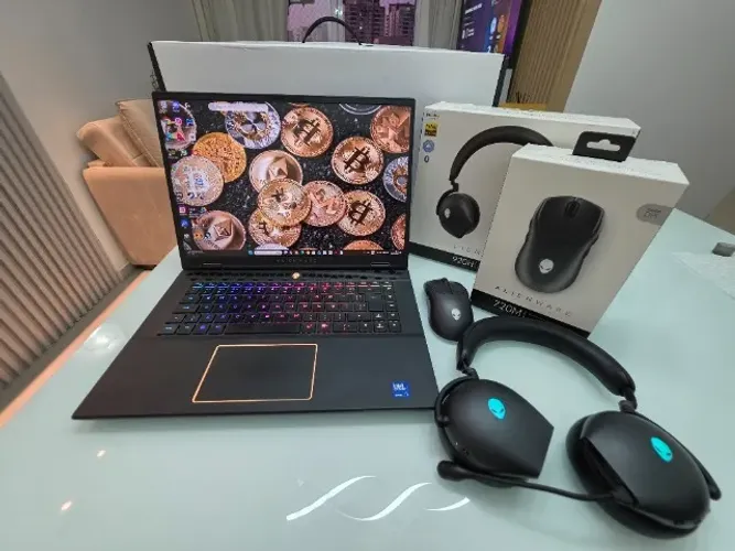 Notebook Alienware M16 R2 Ultra 9 RTX 4070 32GB + Mouse 720M + Headset 920H (COMPLETO)