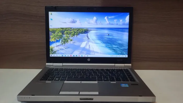 HP ELITEBOOK QUAD CORE EM ALUMÍNIO i7 COM 08 de RAM +SSD +PLACA DE VÍDEO SÓ 750,00 