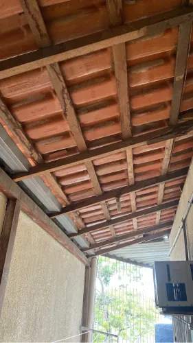 Telha colonial bem conservada
