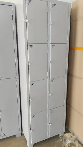 Roupeiros de 8 portas, à pronta entrega.