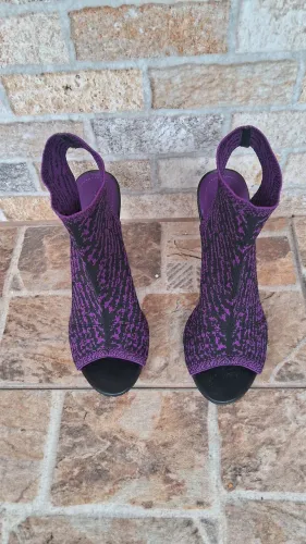 Sandalia da Zara tamanho 36 semi nova