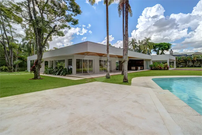 Casa à venda ou para alugar com 4 suítes no condomínio Chacara Flora, São Paulo - SP