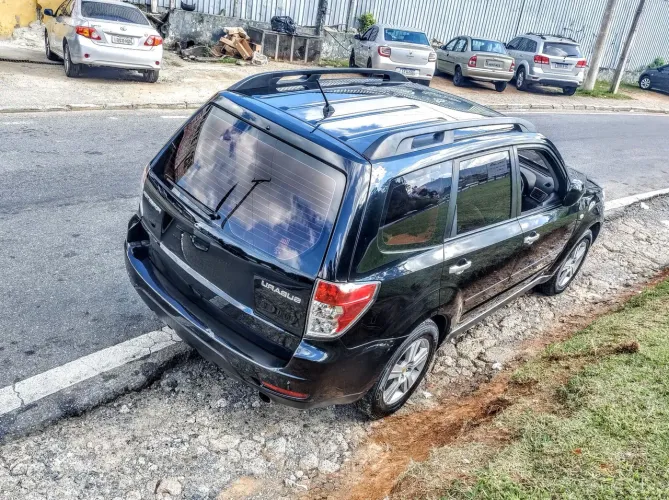 Subaru Forester 2.0/2.0 S 4X4 Aut. 2010