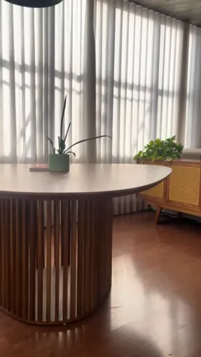 Mesa de Jantar Orgânica Freijó Natural (1,70m - 6 lugares)