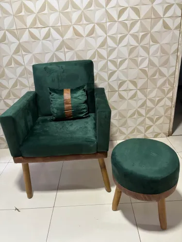 Conjuntos de Poltronas e puffs NOVOS !