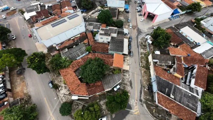 LOTE COMERCIAL À VENDA - OPORTUNIDADE ÚNICA DE INVESTIMENTO