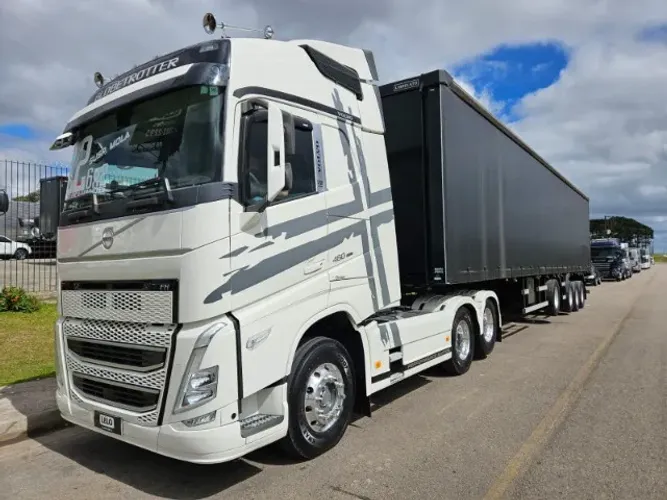 Volvo FH 460 6x2 Globetrotter Ano 22 Pacote LC Beliche Mídia 4 Eixo Sider Librelato 30plts