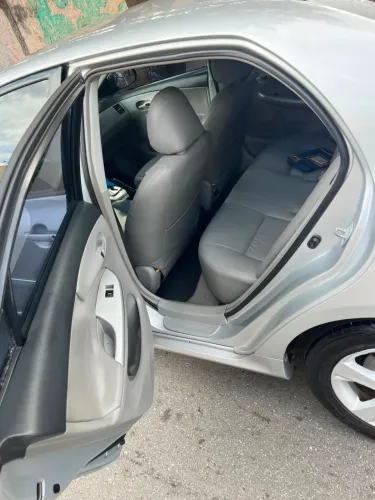 Toyota Corolla GLI 1.8 Flex 16V Aut. 2012